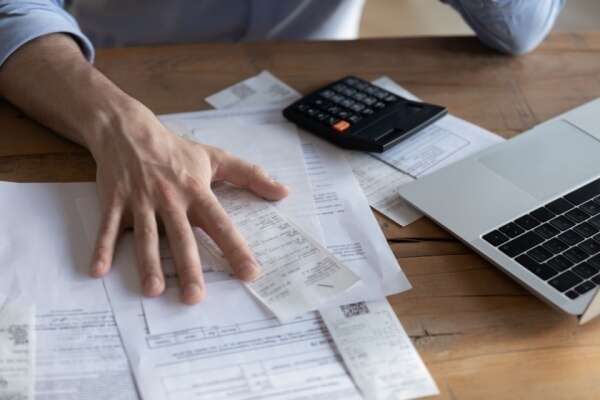 TVA et microentreprise : adoption, suspension, concertation ?
