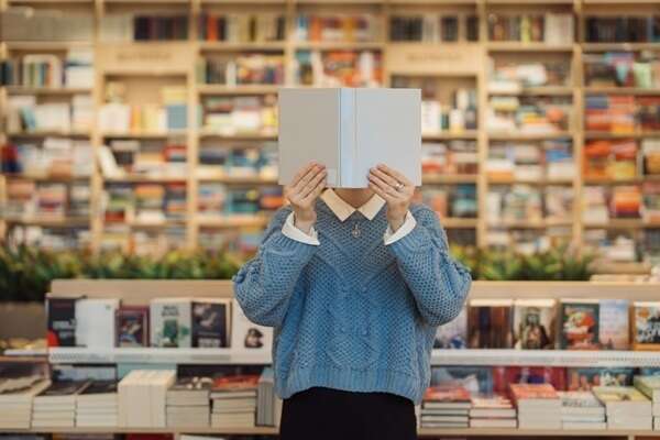 Artistes-auteurs : quelle fiscalité pour la vente de leurs propres livres ?
