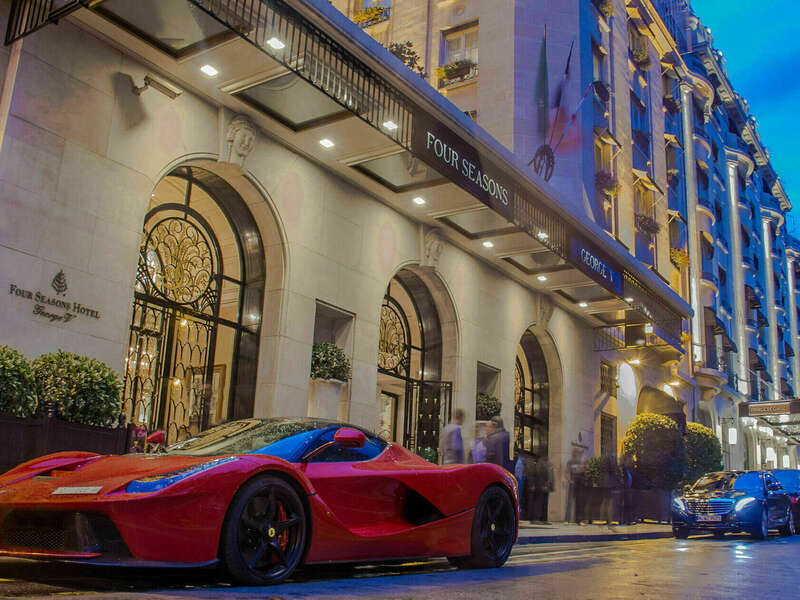 Hôtel Four Seasons - Georges V  Avenue Georges V - Paris