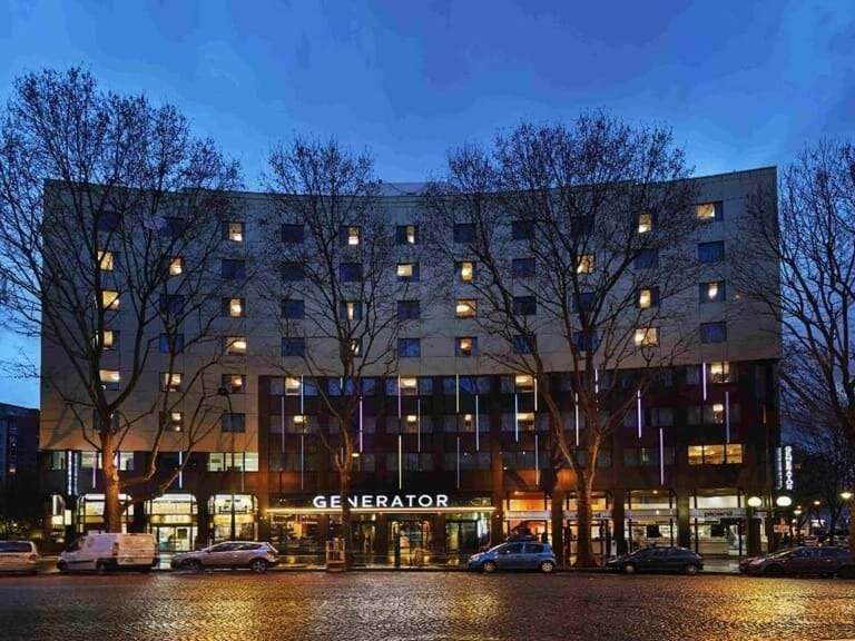 Auberge de Jeunesse "Generator" Place du Colonel Fabien à Paris