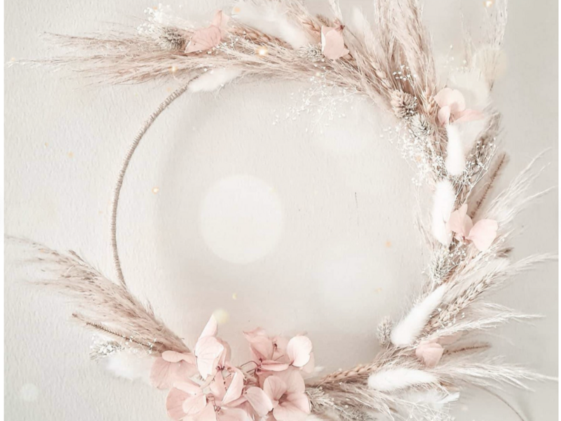 atelier_couronne_de_fleurs_sechees_gites_du_clos_du_carme