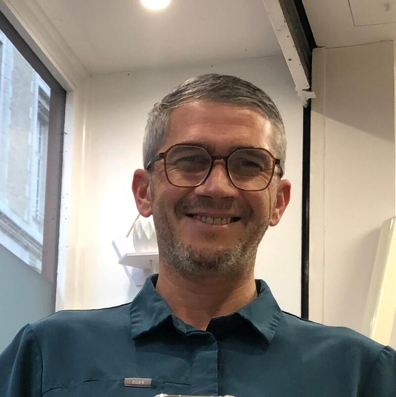 David, assistant dentaire, Paris 6ème