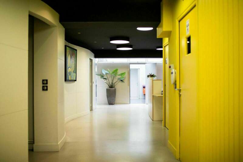 2020250422-3758697-g223o4