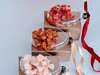 Ornements en verre avec fleurs séchées pour cadeaux invités