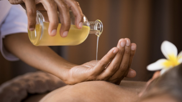 Top 5 Meilleures Huiles de Massage : Découvrez leurs incroyables bienfaits