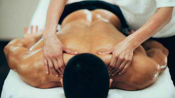 Massage homme à Paris : L'excellence au service de votre bien-être