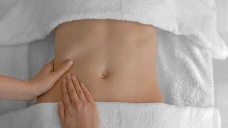 Massage et bien-être digestif : Soulager les tensions abdominales