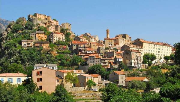 Une loi pour assainir le "désordre foncier" en Corse