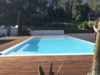 piscine miroir avec effet d'eau et reflet du paysage