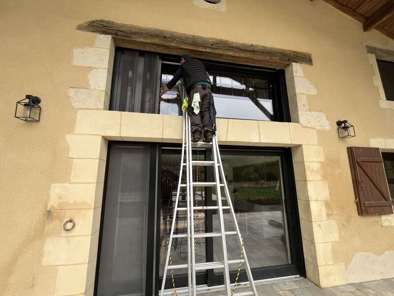 2025-10-1120251016-635053-tz7u2h