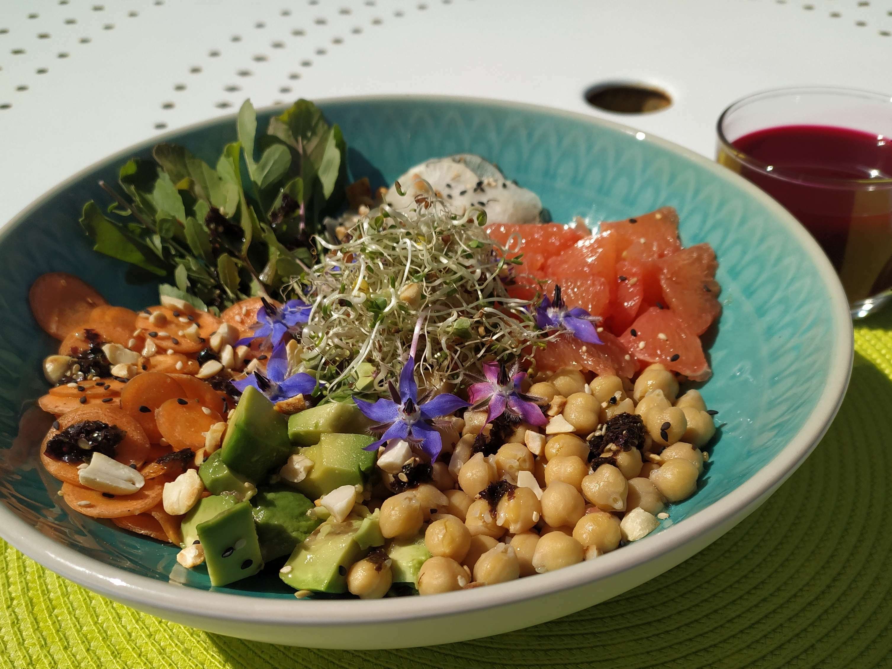Buddah bowl printanier, et son jus de légumes