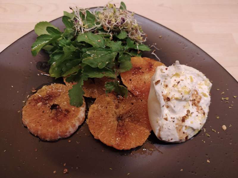 Salade d'orange et mâche à la Burrata