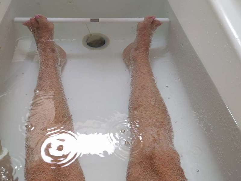 et les petites bulles recouvrent mes jambes !