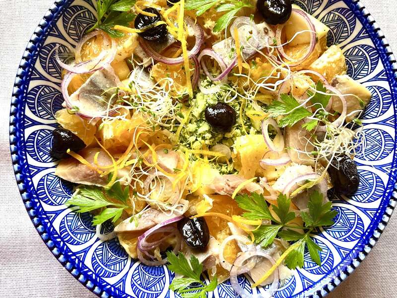 Semoule de brocoli, harengs fumés, pomme, orange