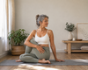 Femme en posture de yoga
