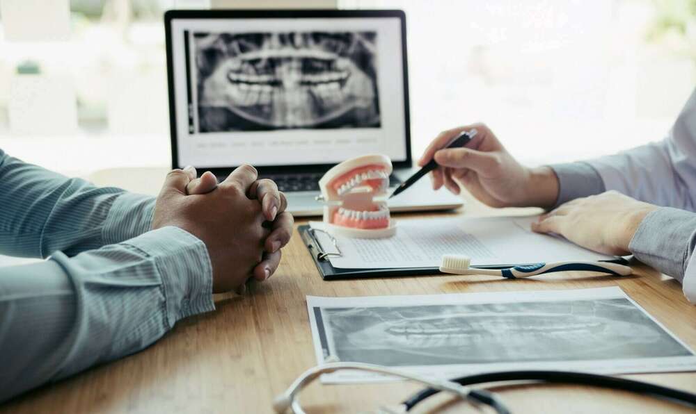LES DIFFERENTS TYPES DE PROTHESES DENTAIRES