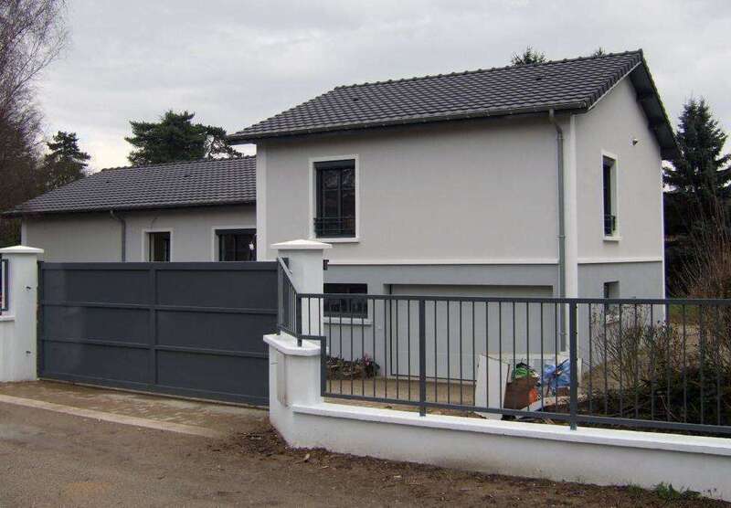 small_slider_1973720200805-3122098-1mo0pv2