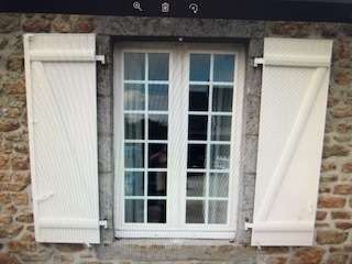 Volets battants posé à Haye Pesnel