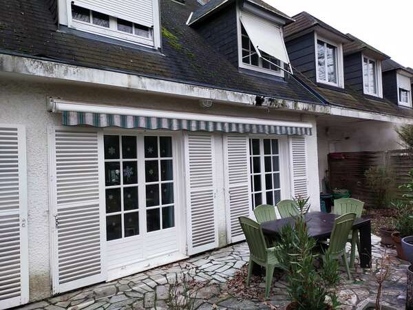 Remise en état  et remplacement de corniche 45100 Orléans-la-Source