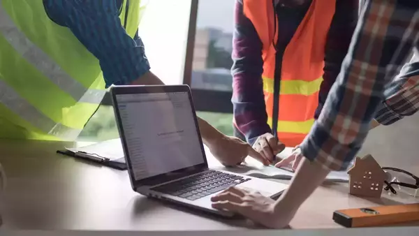 Quels métiers trouve-t-on dans un bureau d'études ?