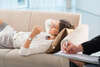 patiente allongé sur un divan