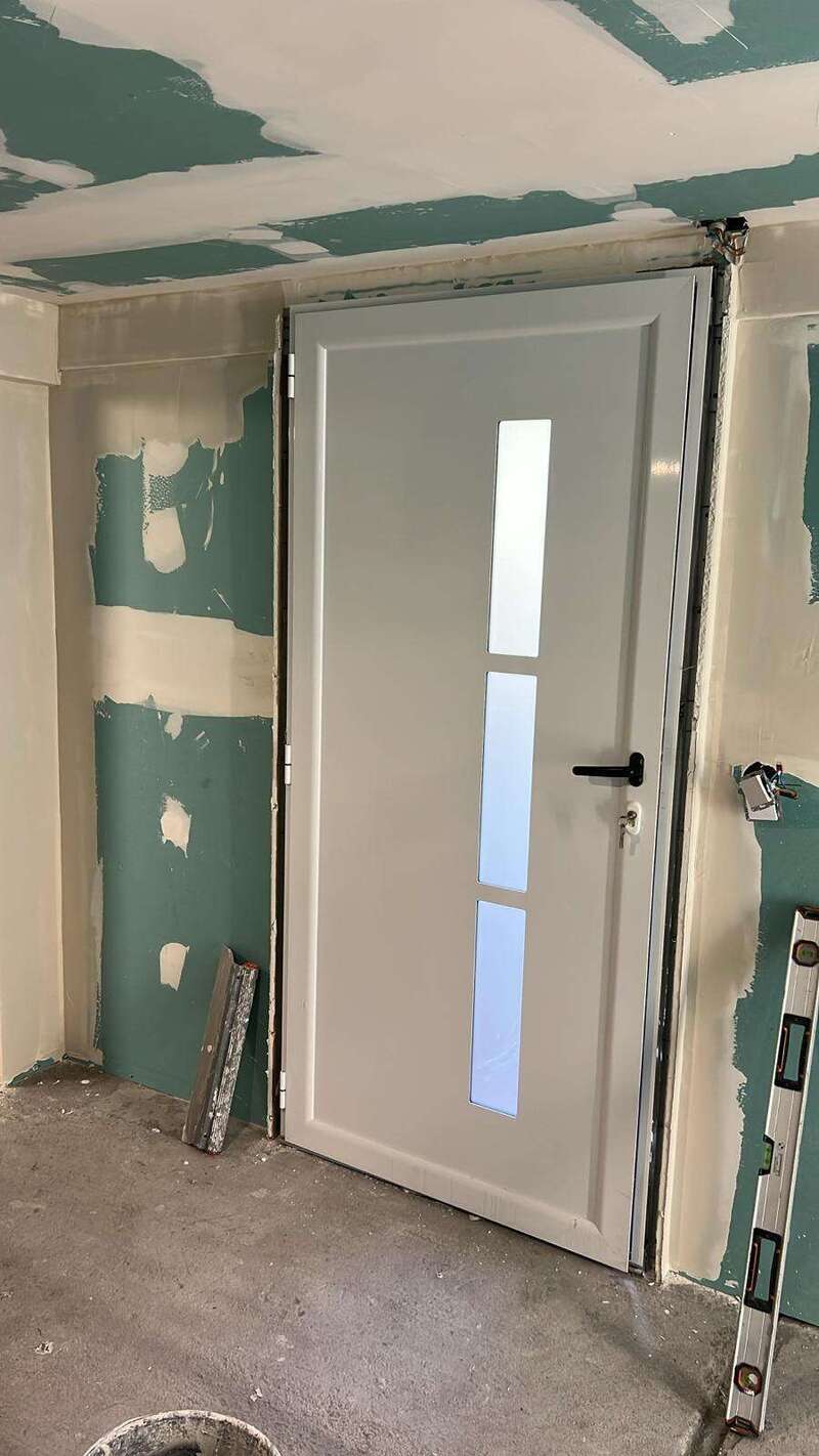 1000011647