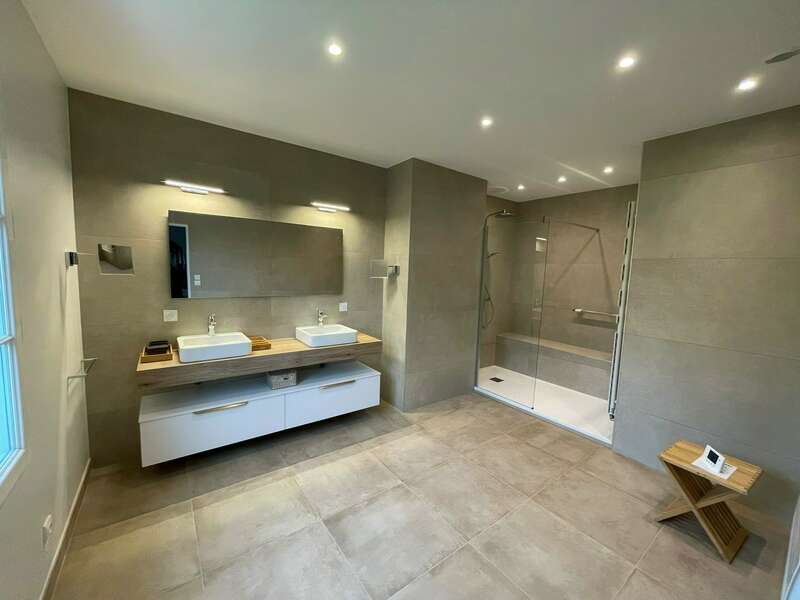 buttin_120220704-1380187-1zpsm3