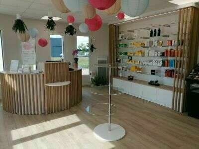 conception-realisation-mobilier-sur-mesure-comptoir-lineaires