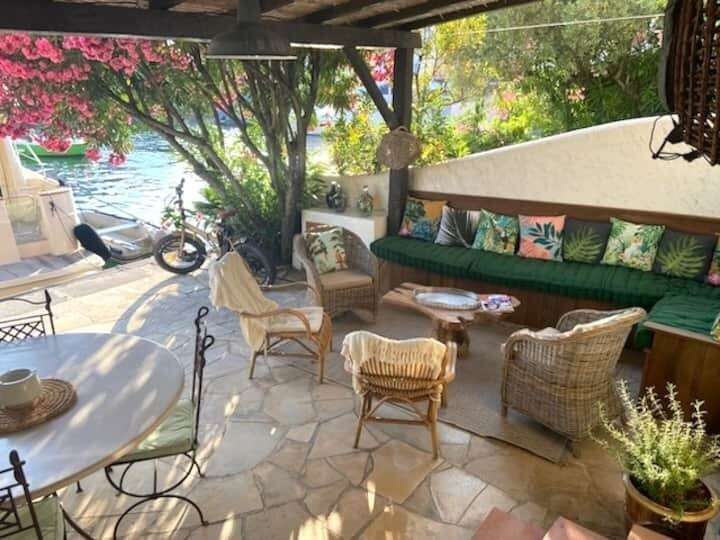 0220c681-c0ae-4eb9-8c8b-09aa0d4f7222