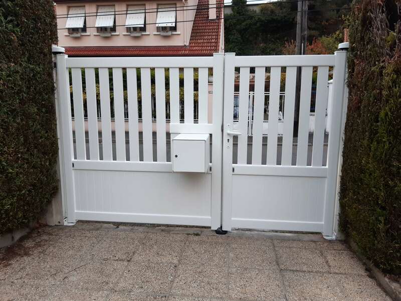 portail_en_alu_lhay_les_roses