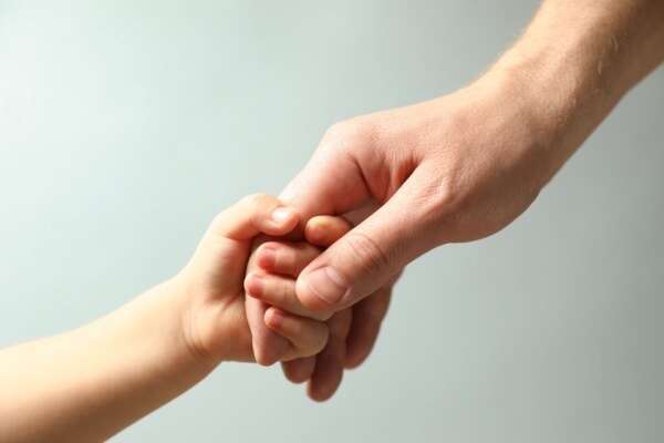 Parrainage d’un enfant : quelques principes pour accompagner les bénévoles