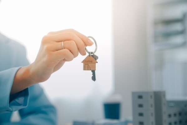 Achat immobilier : hausse des frais de notaire pour tous ?