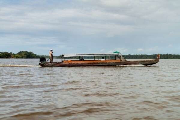 Guyane : une aide pour le transport en pirogue