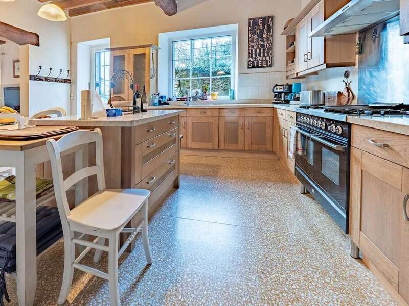 11375586-56a2-41c3-ba77-301e5f2d5f0a