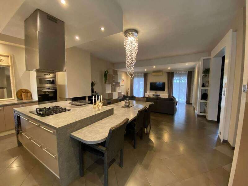 82f4ef07-e5f9-4cc8-ac43-eaad98f1ba54