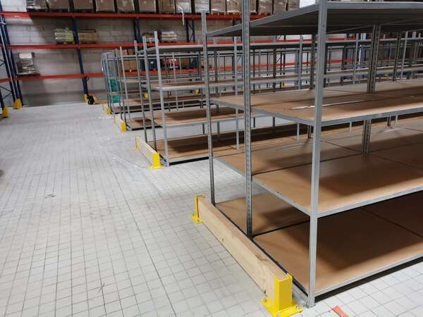 Rayonnage métallique : quelles différences entre industriel, archives et logistique ?