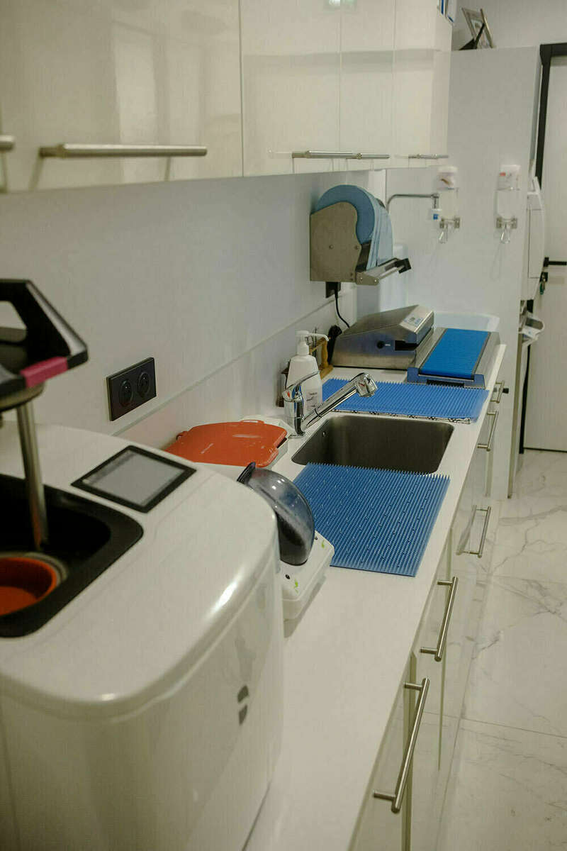 cabinet-dr-coutance-salle-de-sterilisation20240717-3308687-154kj29