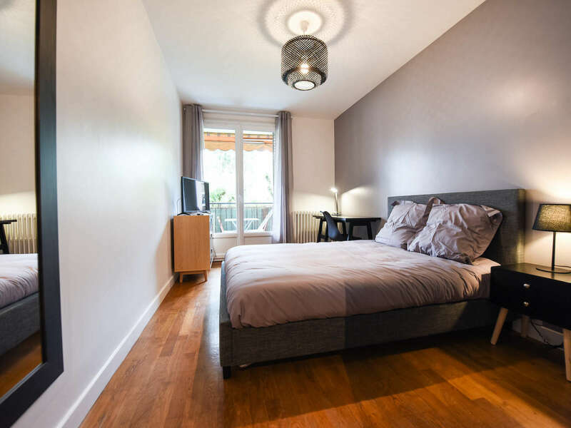 bioche-geneve-320220615-24838-5jgluy