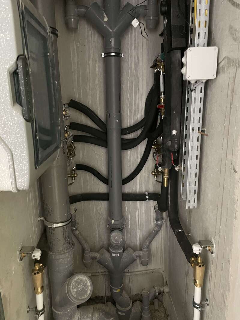 img_090920250609-4008557-j9k80n