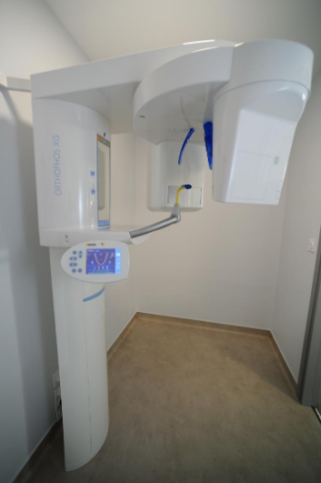 appareil-de-radiographie-panoramique-du-cabinet-dentaire-du-dr-chapelain-carantec.png