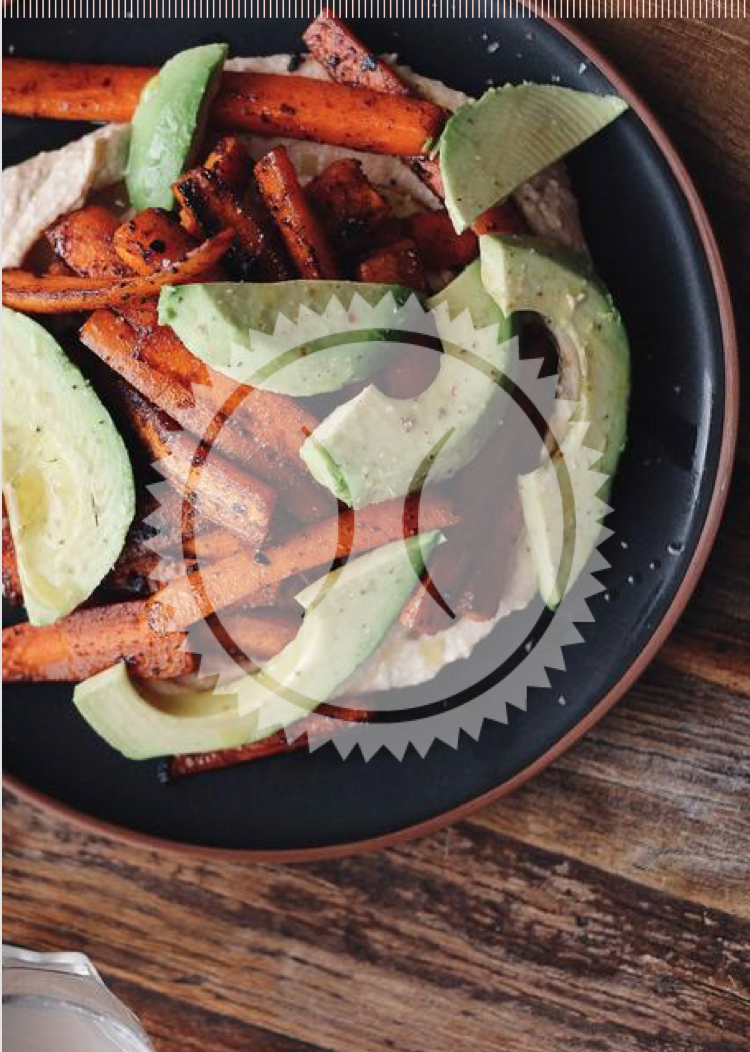 Carottes épicées & avocat sur lit de Houmous au citron