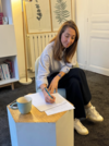 Amélie Clergue Vaurès en séance de travail