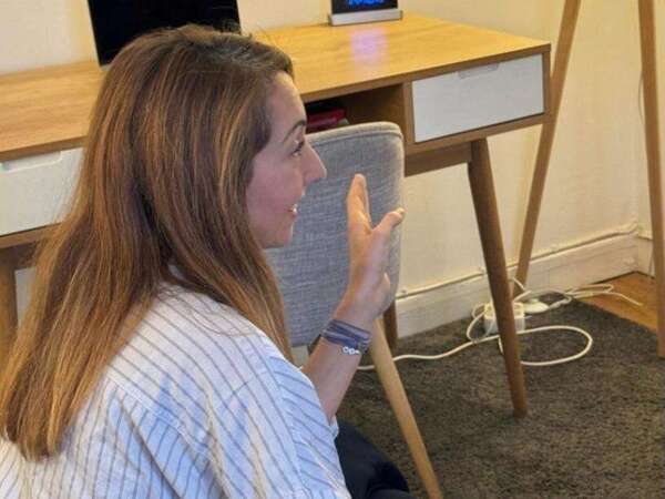 Amélie Clergue Vaurès en séance au cabinet, à Paris 16
