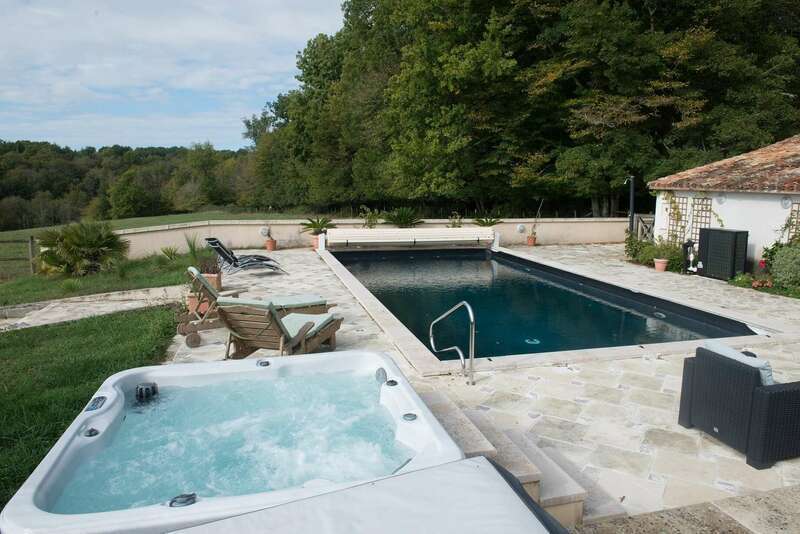 piscine_petit20210322-4172743-191w9nn