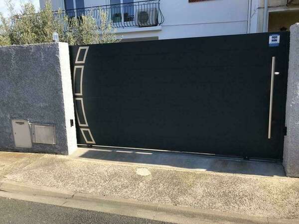 Installateur de portail à Argelès : et si votre entrée devenait enfin sécurisée et élégante ?