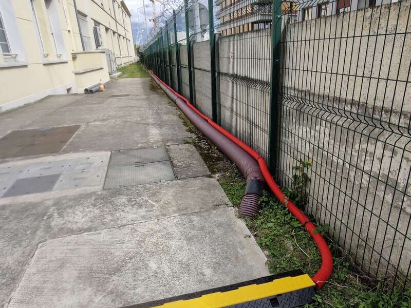 1000046892