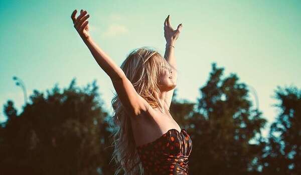 La clé pour se sentir (encore) mieux dans sa vie : apprendre à s’aimer soi-même