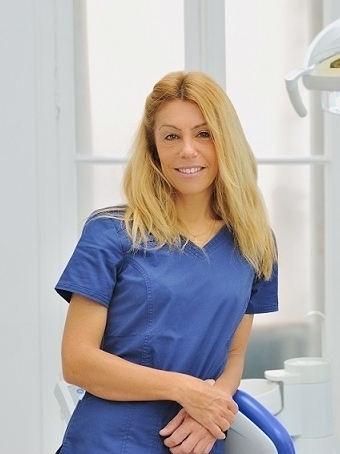 Sonia, assistante dentaire du Dr Gociu, cabinet d'orthodontie à Aix-en-Provence