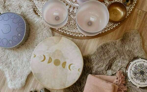 Le Sound Healing : célébration des sens et harmonie cellulaire