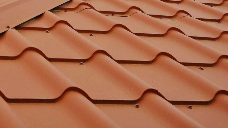 Couverture en tuiles plates ou canal